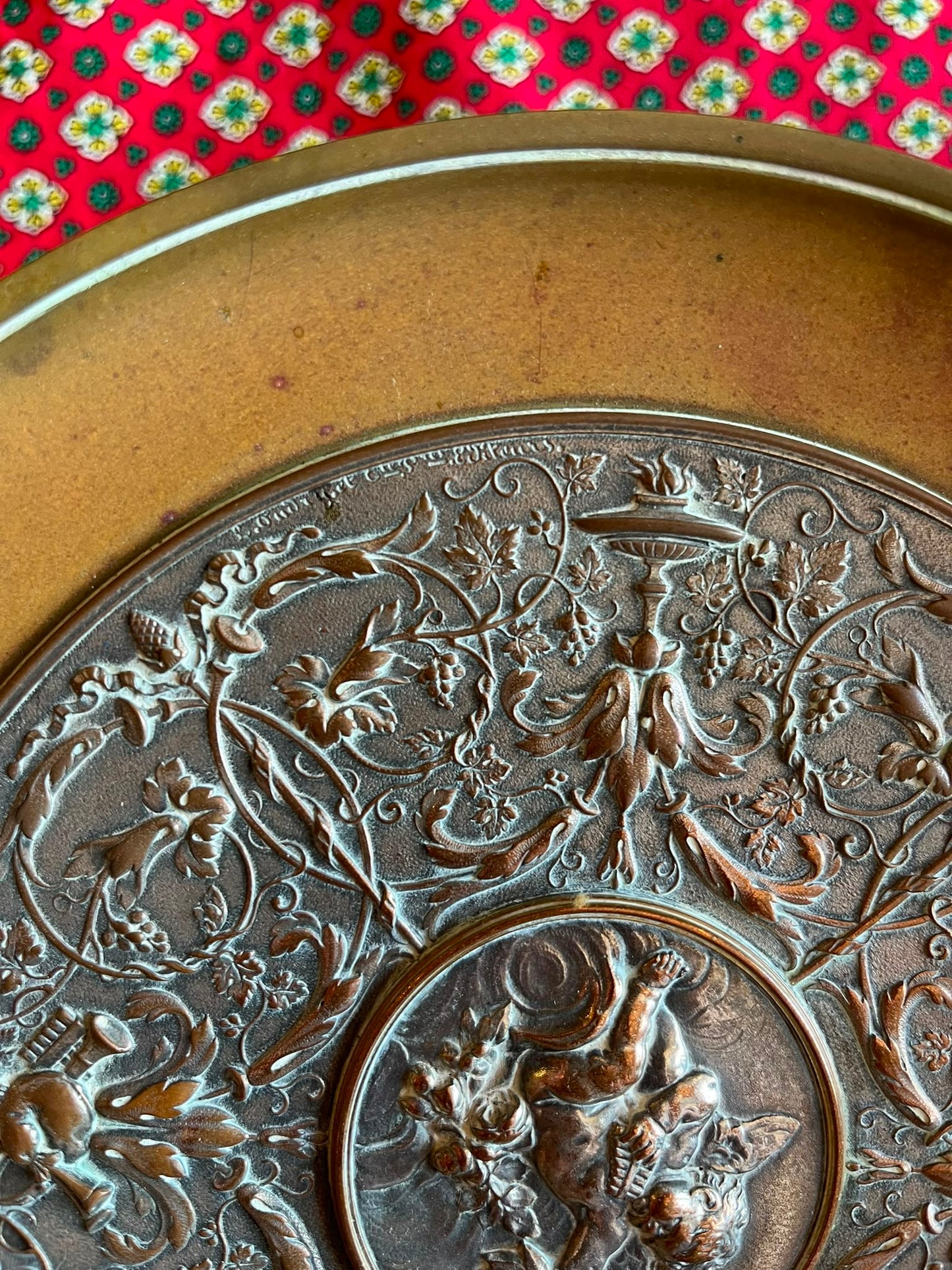 Présentoir Napoléon III signé Léopold Oudry bronze décor putti XIXe siècle