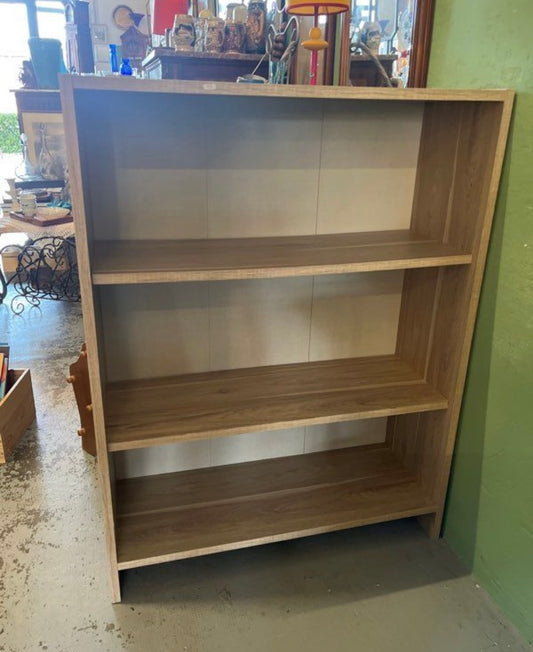 Petite étagère moderne