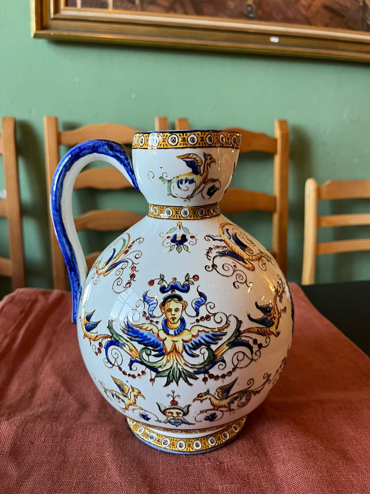 Aiguière en faïence polychrome décor Renaissance XIXe-XXe