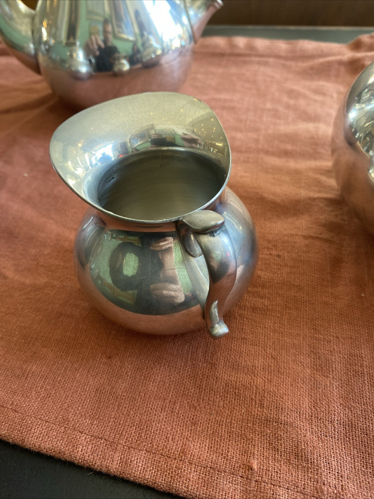 service à thé et café complet en étain du Manoir Paris