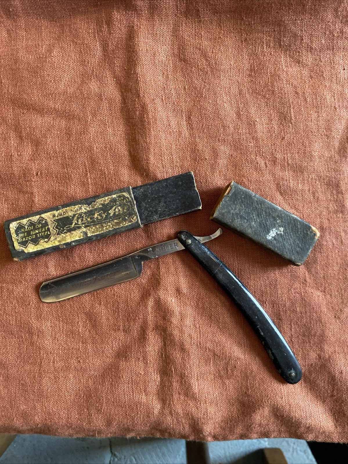 Rasoir coupe-choux ancien Auler, lame acier, avec étui