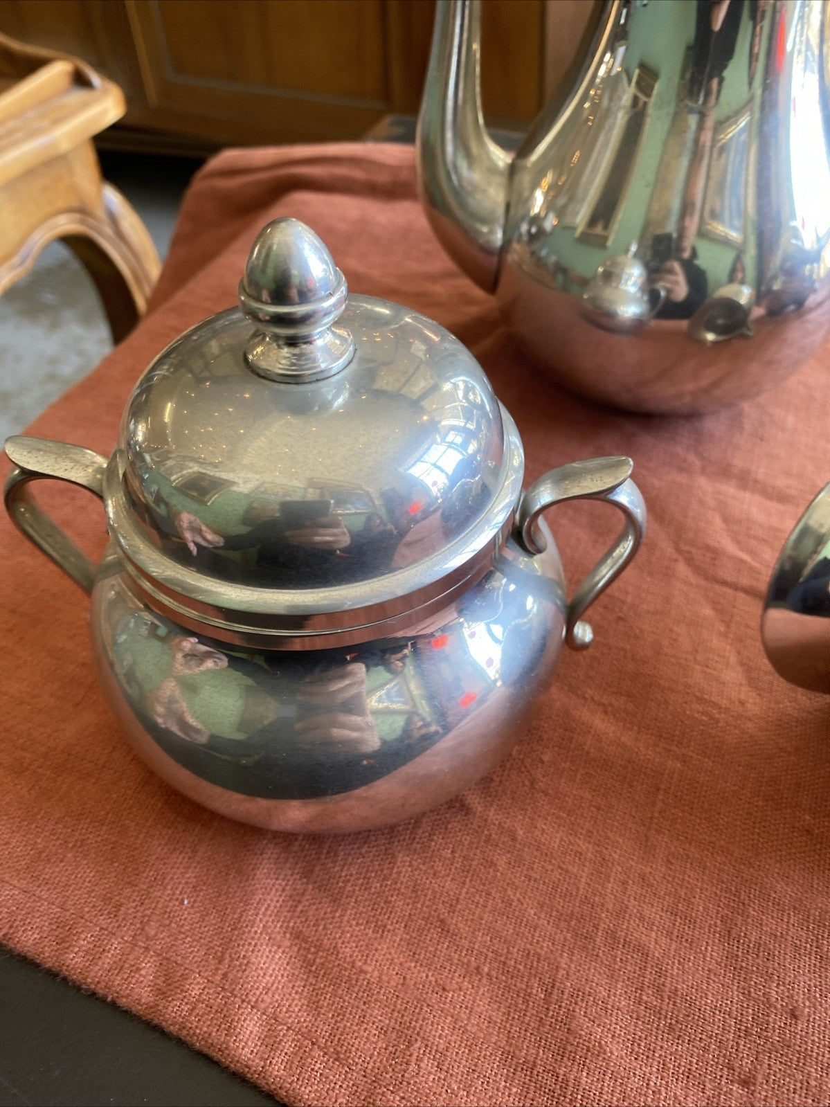 service à thé et café complet en étain du Manoir Paris