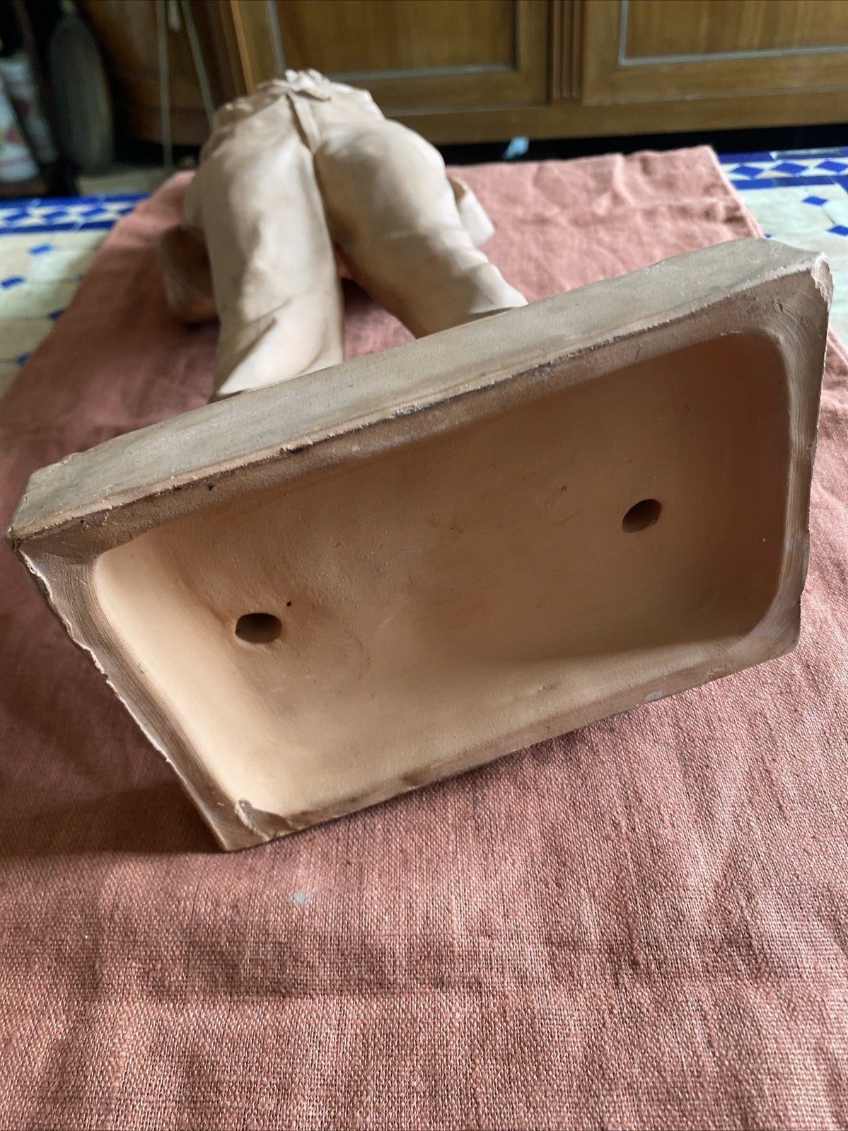 Statue ancienne en terre cuite – Jeune homme – Signée C. Massé