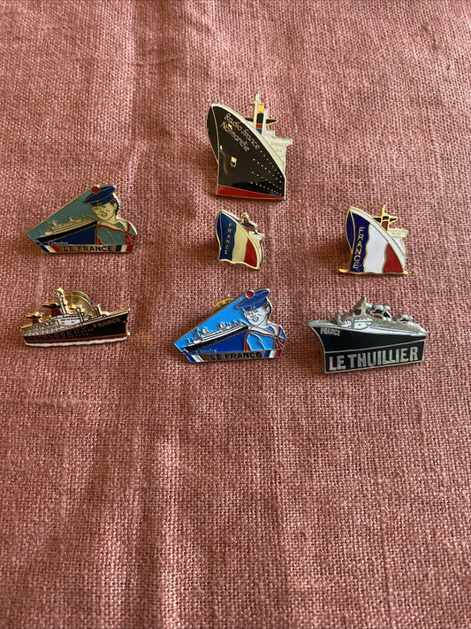Lot de 7 pin’s paquebots français — “Le France”
