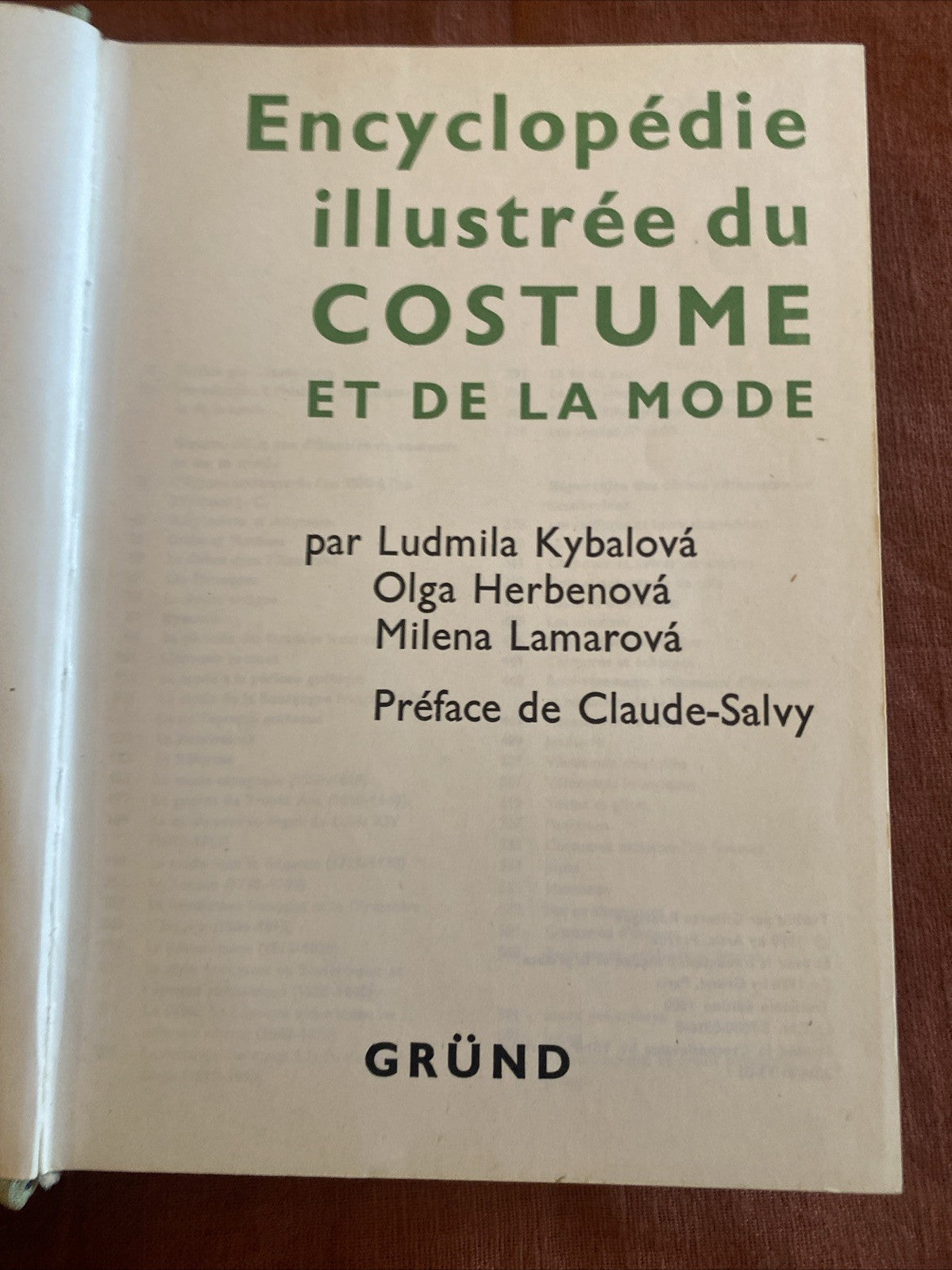 Encyclopédie illustrée du costume et de la mode histoire vestimentaire