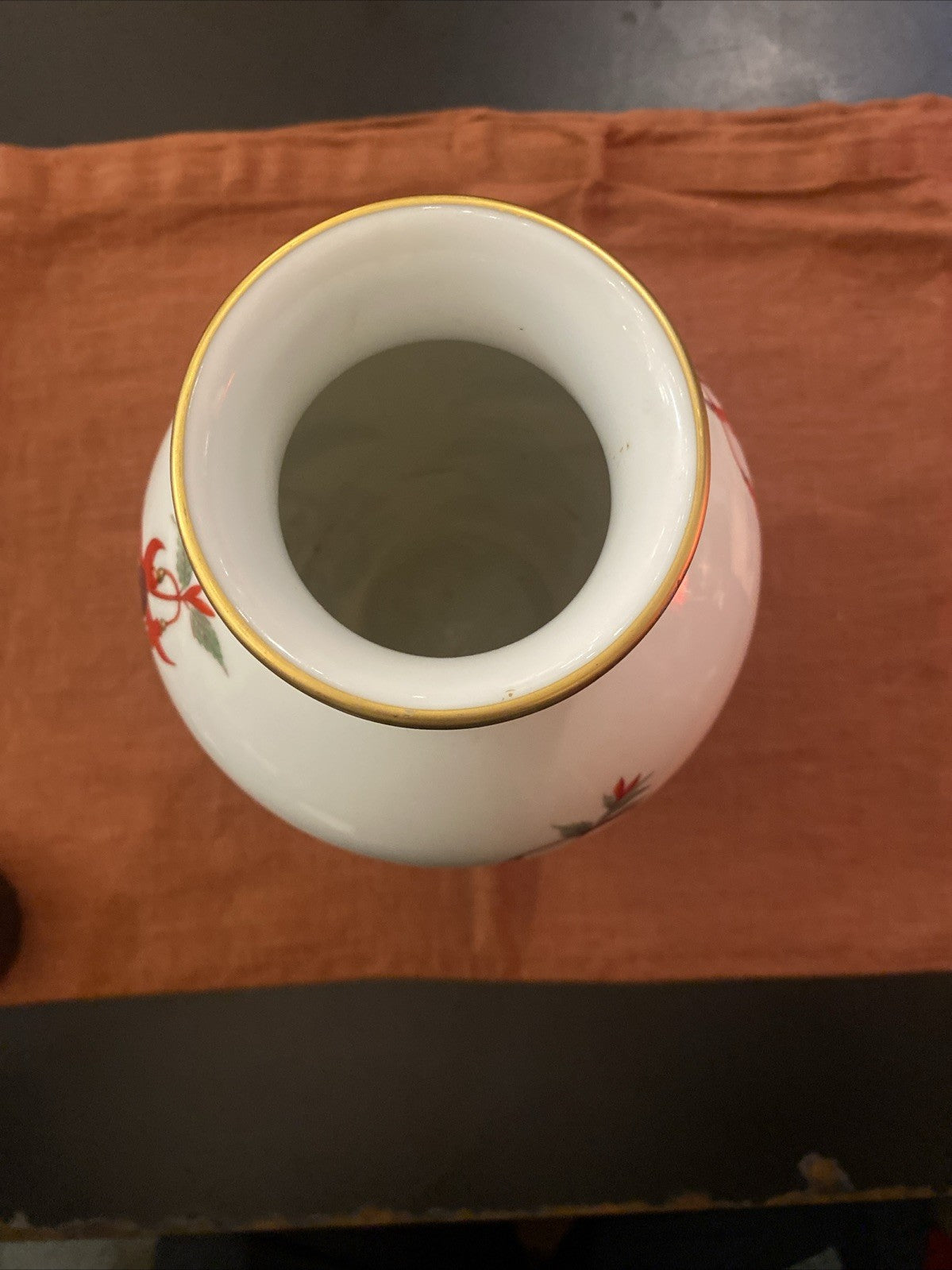 Vase édition limitée Franklin Porcelain – “The Garden Bird Vase”