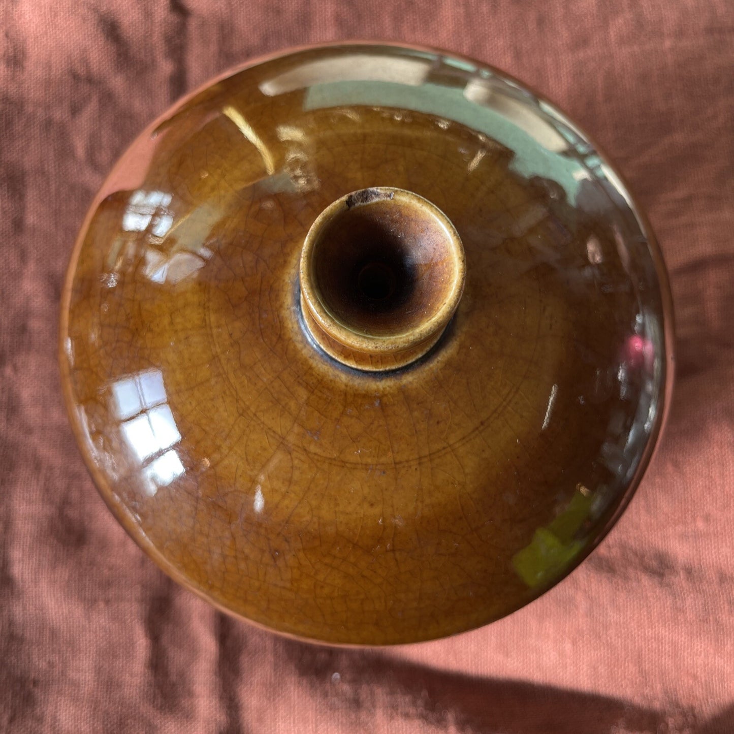 Pot En Grès Vernissé Détail Visages