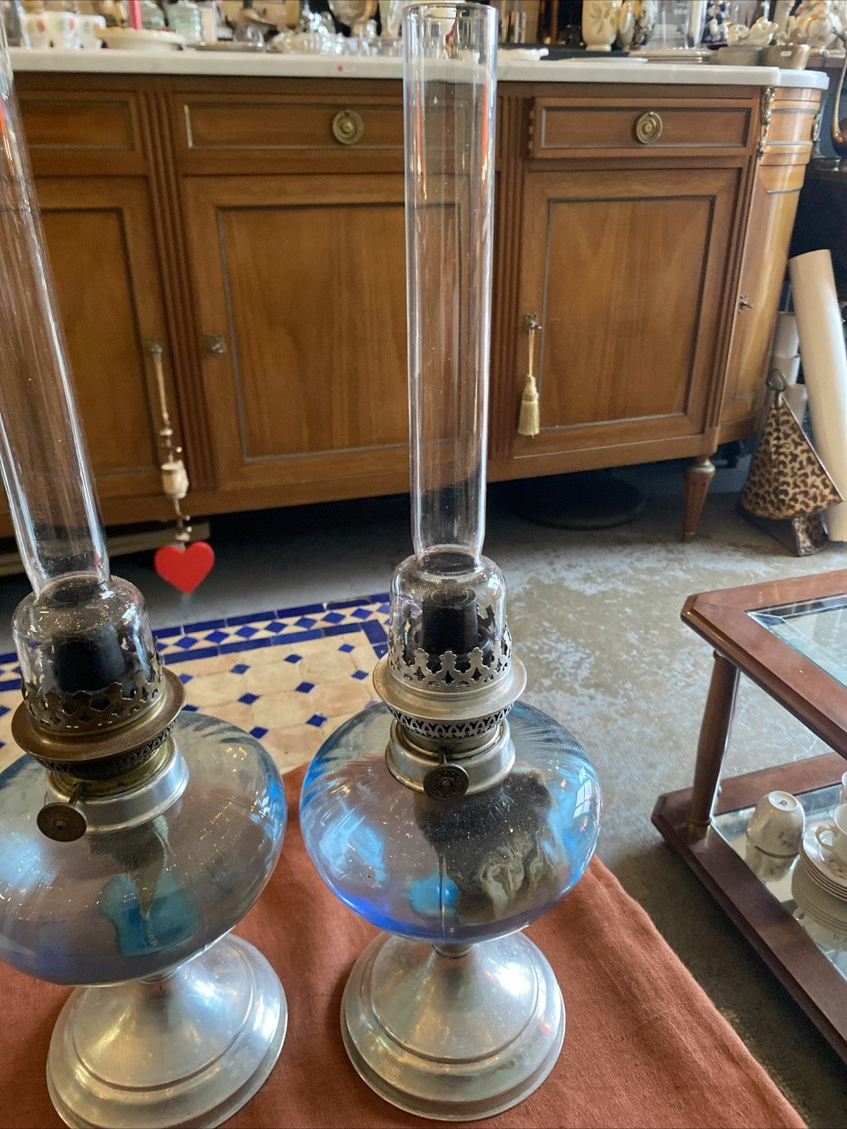 Paire de lampes à pétrole anciennes en verre – décoratives