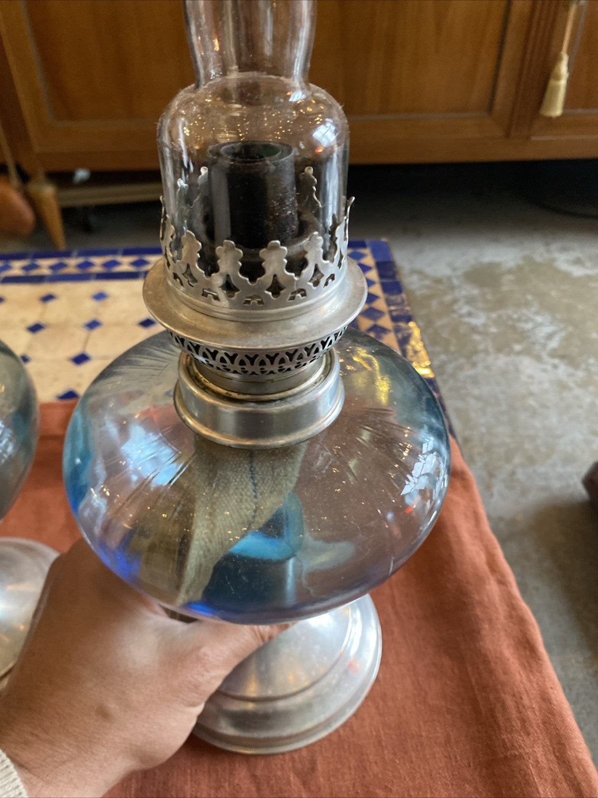 Paire de lampes à pétrole anciennes en verre – décoratives