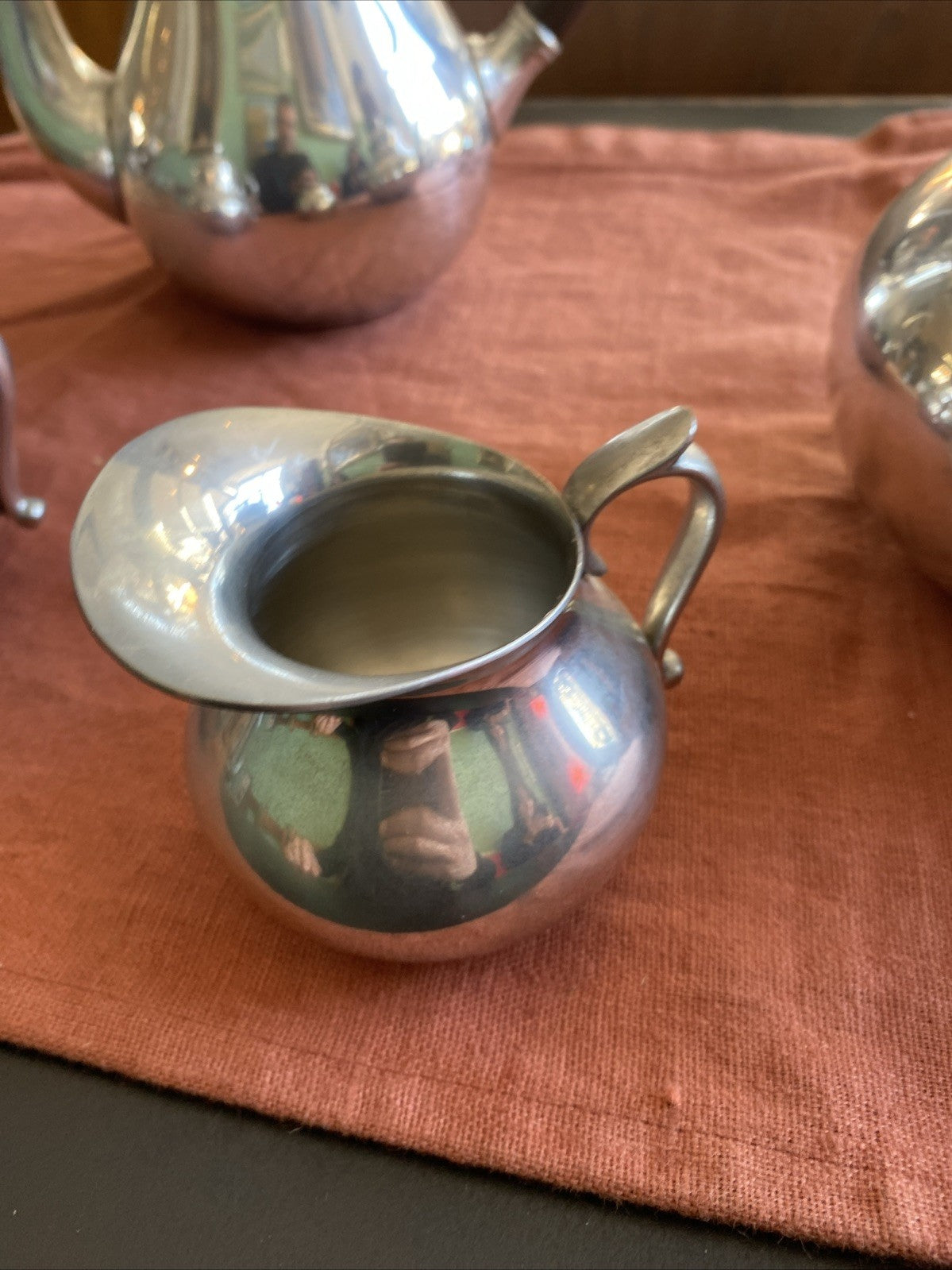 service à thé et café complet en étain du Manoir Paris