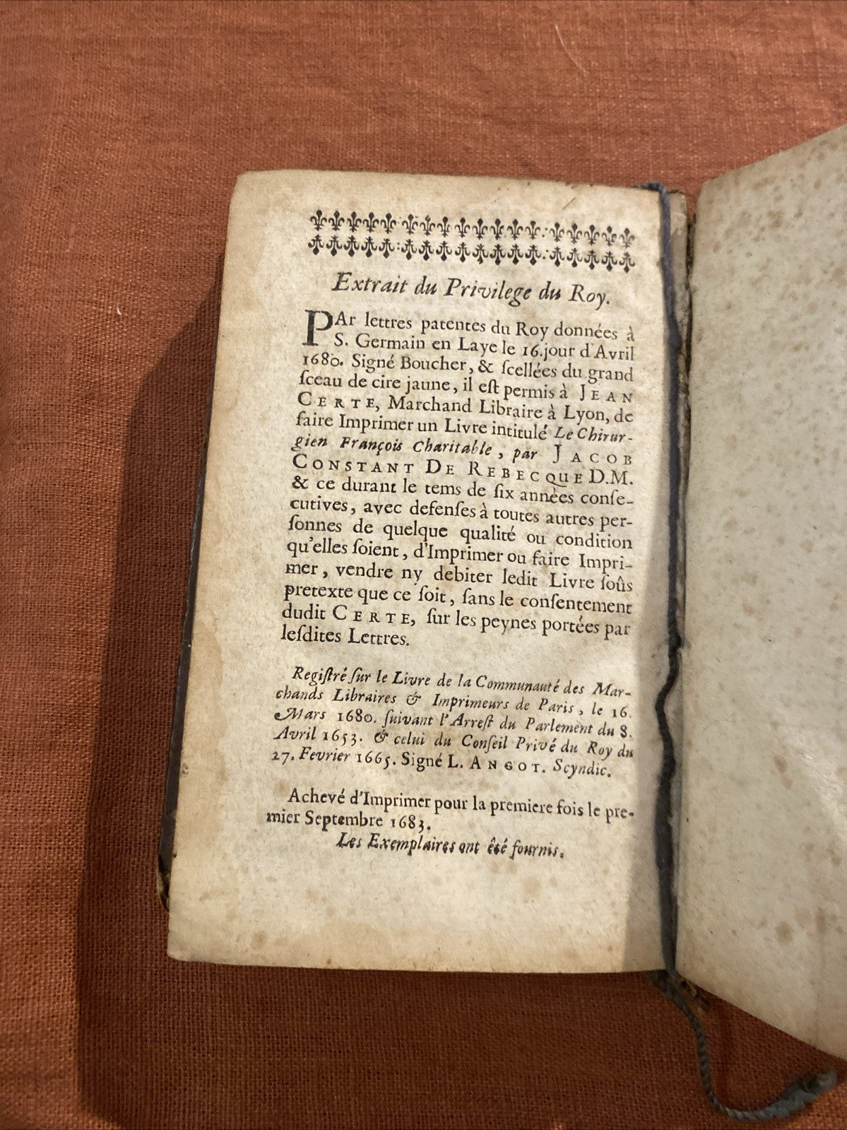 Livre ancien 1683 Chirurgien François Charitable médecine Lyon XVIIe