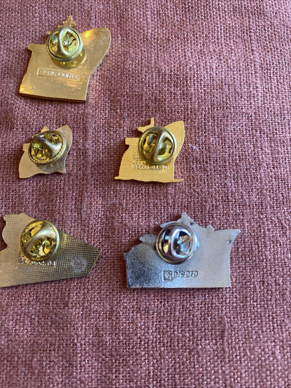 Lot de 7 pin’s paquebots français — “Le France”