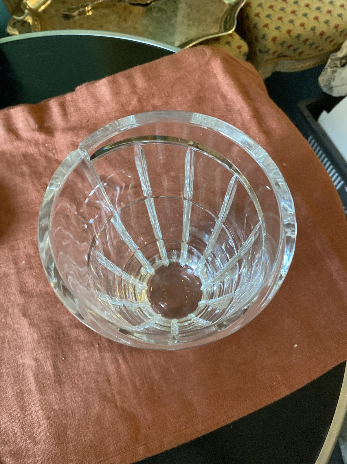 Vase En Cristal De Forme Géométrique