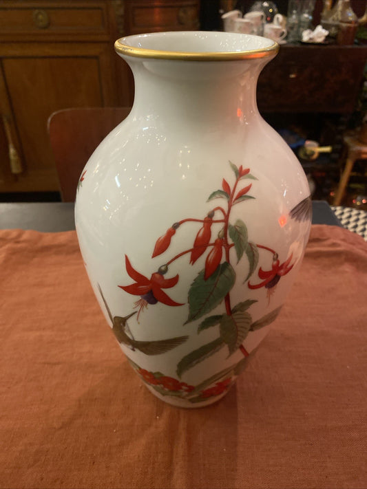 Vase édition limitée Franklin Porcelain – “The Garden Bird Vase”