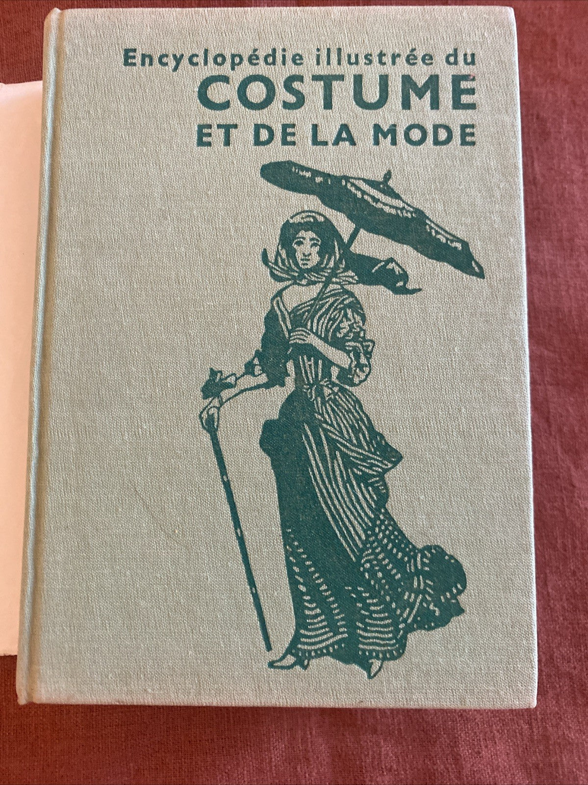 Encyclopédie illustrée du costume et de la mode histoire vestimentaire