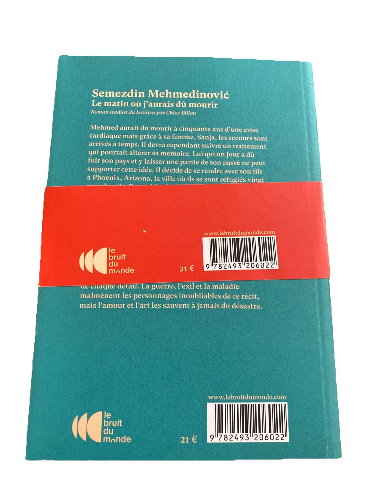 Couverture arrière de Semezdin Mehmedinović – Le matin où j’aurais dû mourir – roman avec résumé et code-barres.