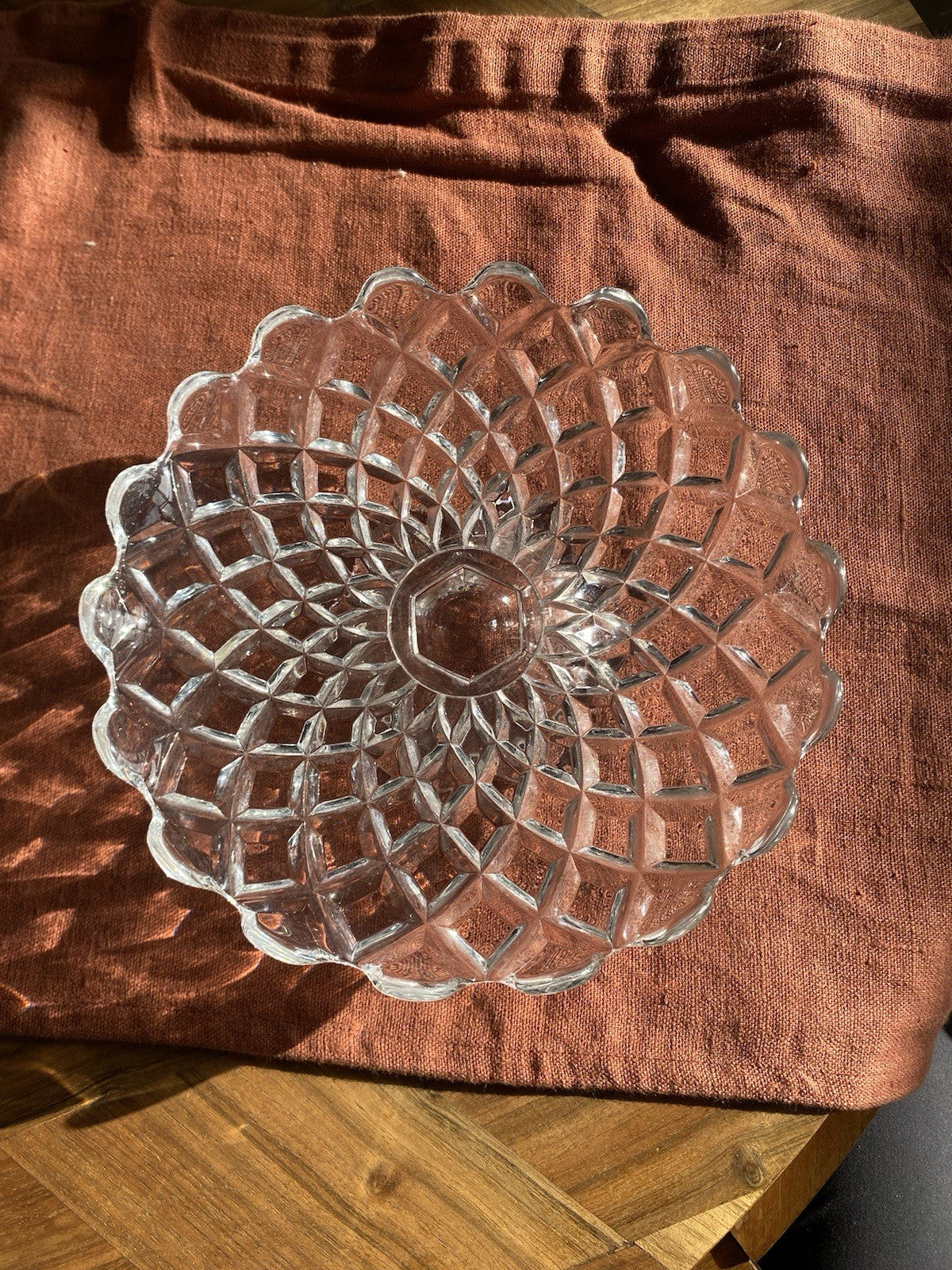 Coupe Baccarat cristal taillé – décor pointe de diamant – signée