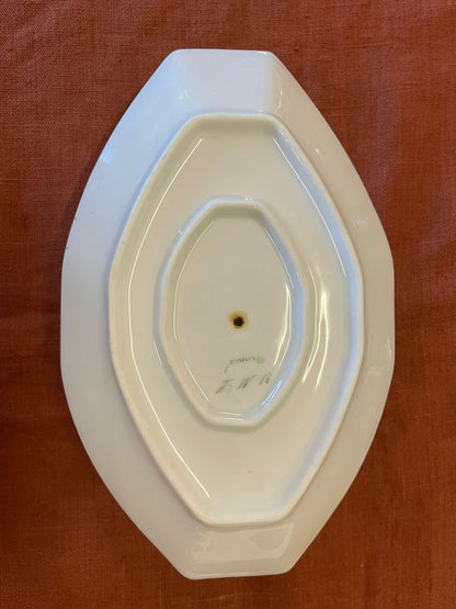 Saucière Art Déco porcelaine blanche liseré argent avec dormant