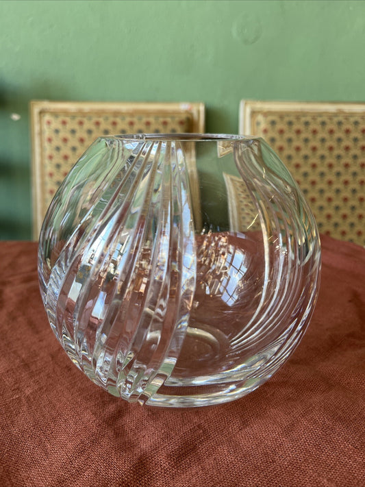 Vase Boule En Cristal Taillé