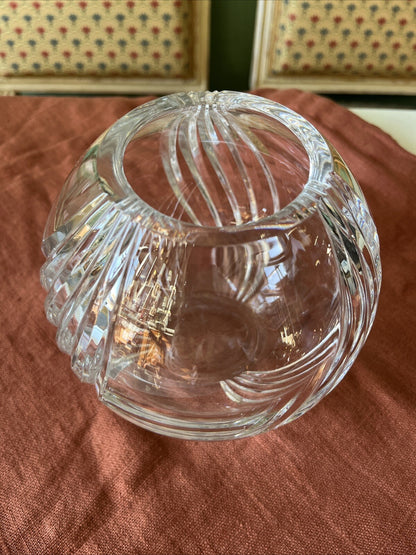 Vase Boule En Cristal Taillé