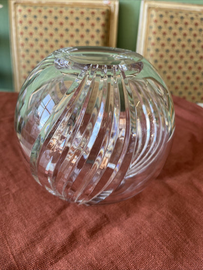 Vase Boule En Cristal Taillé