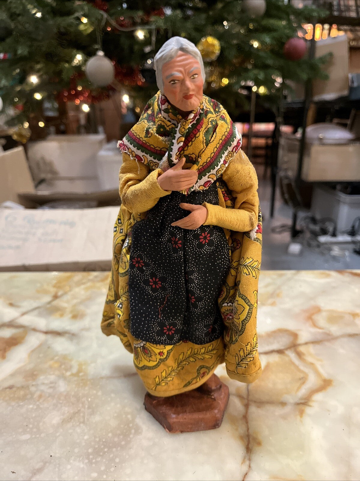 Santon Provençal Femme Âgée