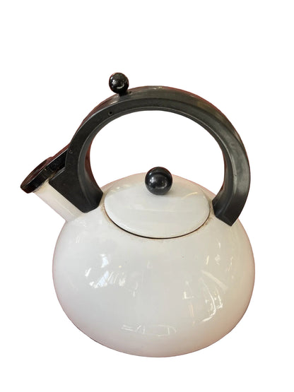 Ancienne Bouilloire À Sifflet Blanche