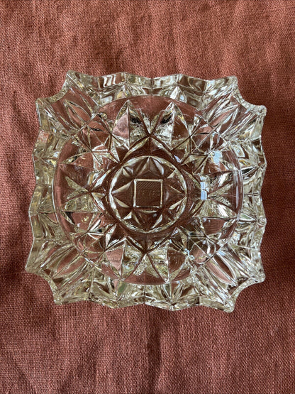 Cendrier Vintage En Verre Ciselé « Lever »