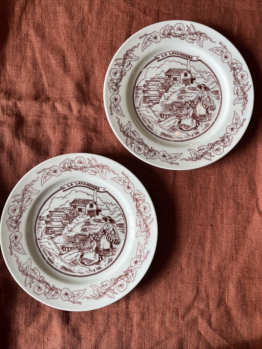 Lot De 2 Assiettes Décoratives La Lavandière