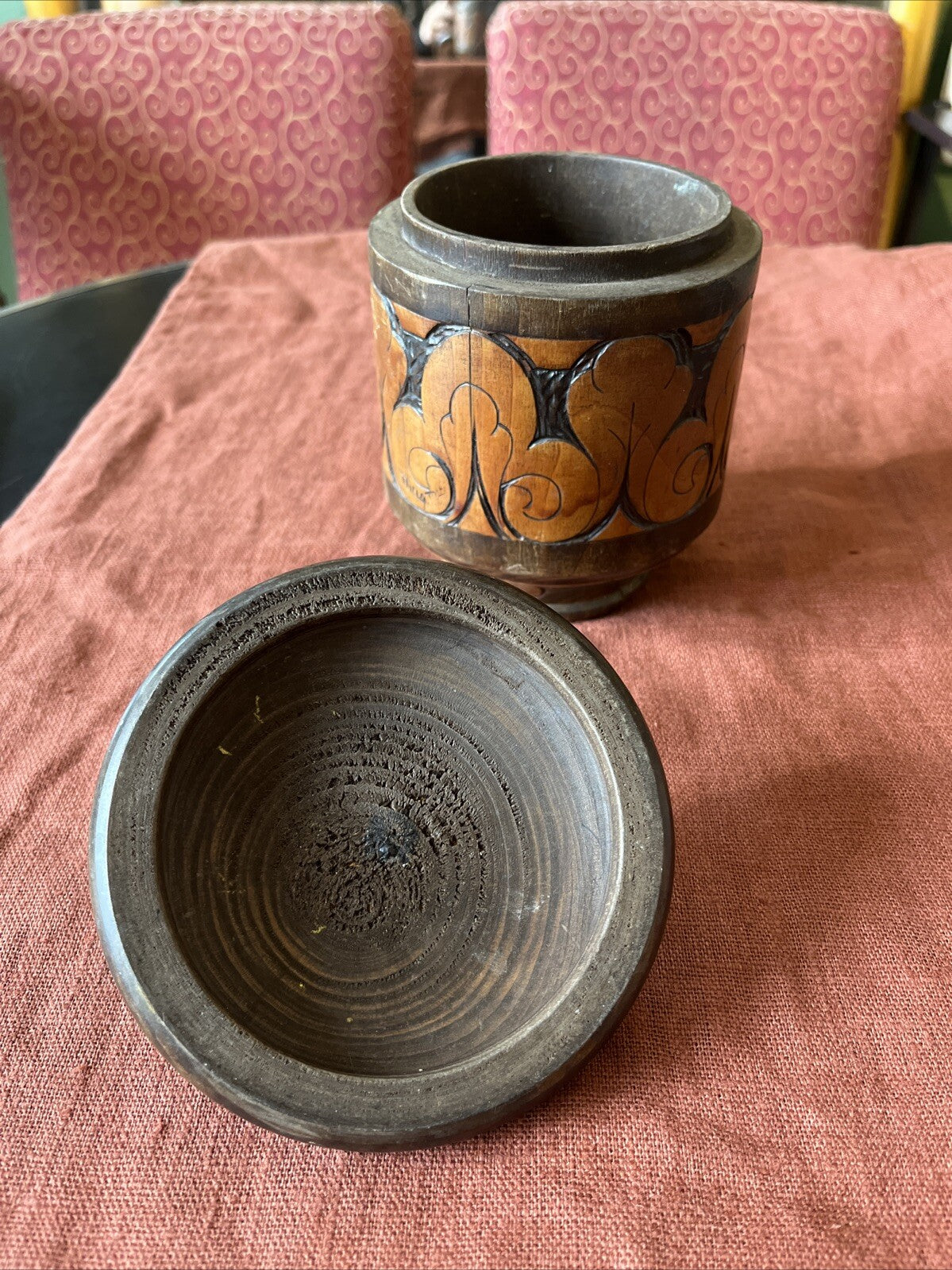 Pot Boîte En Bois Sculpté
