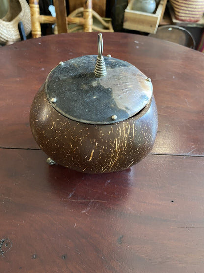 boîte à thé ancienne En Noix De Coco Métal Argenté Et Couvercle En Nacre