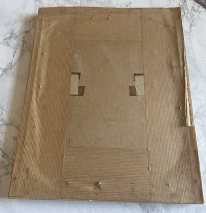 Eugène DECISY (1866-1936) - Gravure " La fileuse " Encadrement Doré