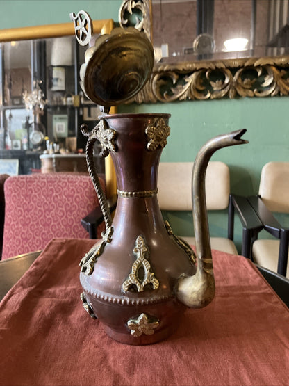 Ancienne Théière En Cuivre Orientale