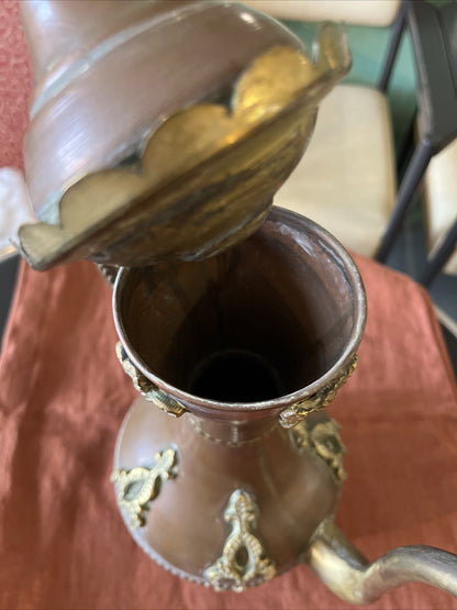 Ancienne Théière En Cuivre Orientale