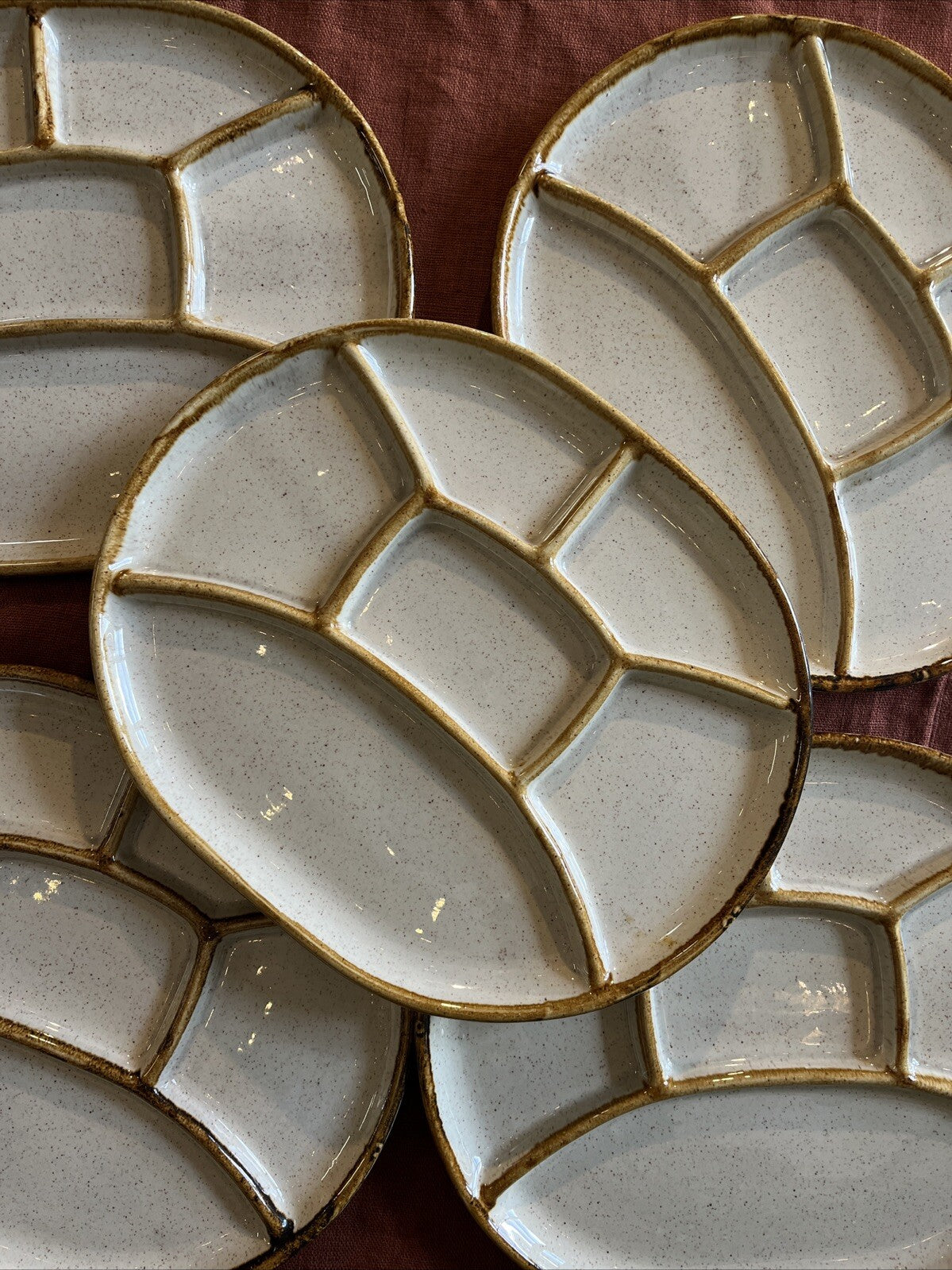 Assiettes Anciennes À Compartiment St Clément