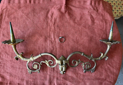 Applique murale double en bronze doré, style Louis XV Bougie/pique Cierge