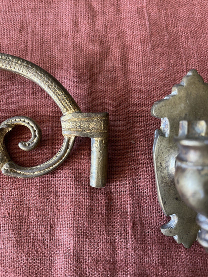 Applique murale double en bronze doré, style Louis XV Bougie/pique Cierge