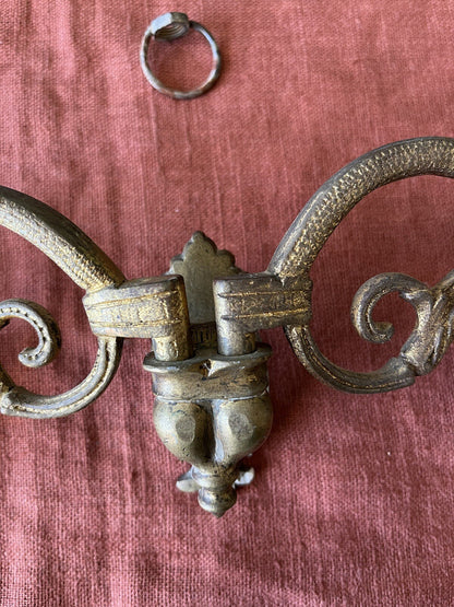 Applique murale double en bronze doré, style Louis XV Bougie/pique Cierge