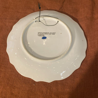 Assiette Décorative Porcelaine Illustrant L’automne Avec Scène De Vendange