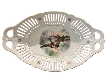 Ancienne Corbeille En Porcelaine Ajourée
