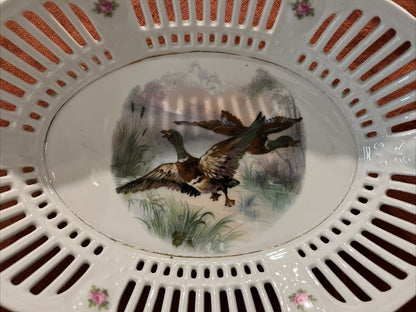 Ancienne Corbeille En Porcelaine Ajourée