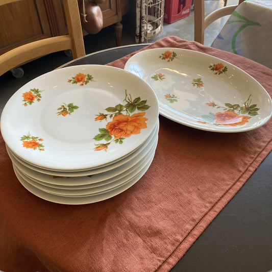 8 Assiettes Et 1 Plat Oval Porcelaine De Limoges Décor Floral