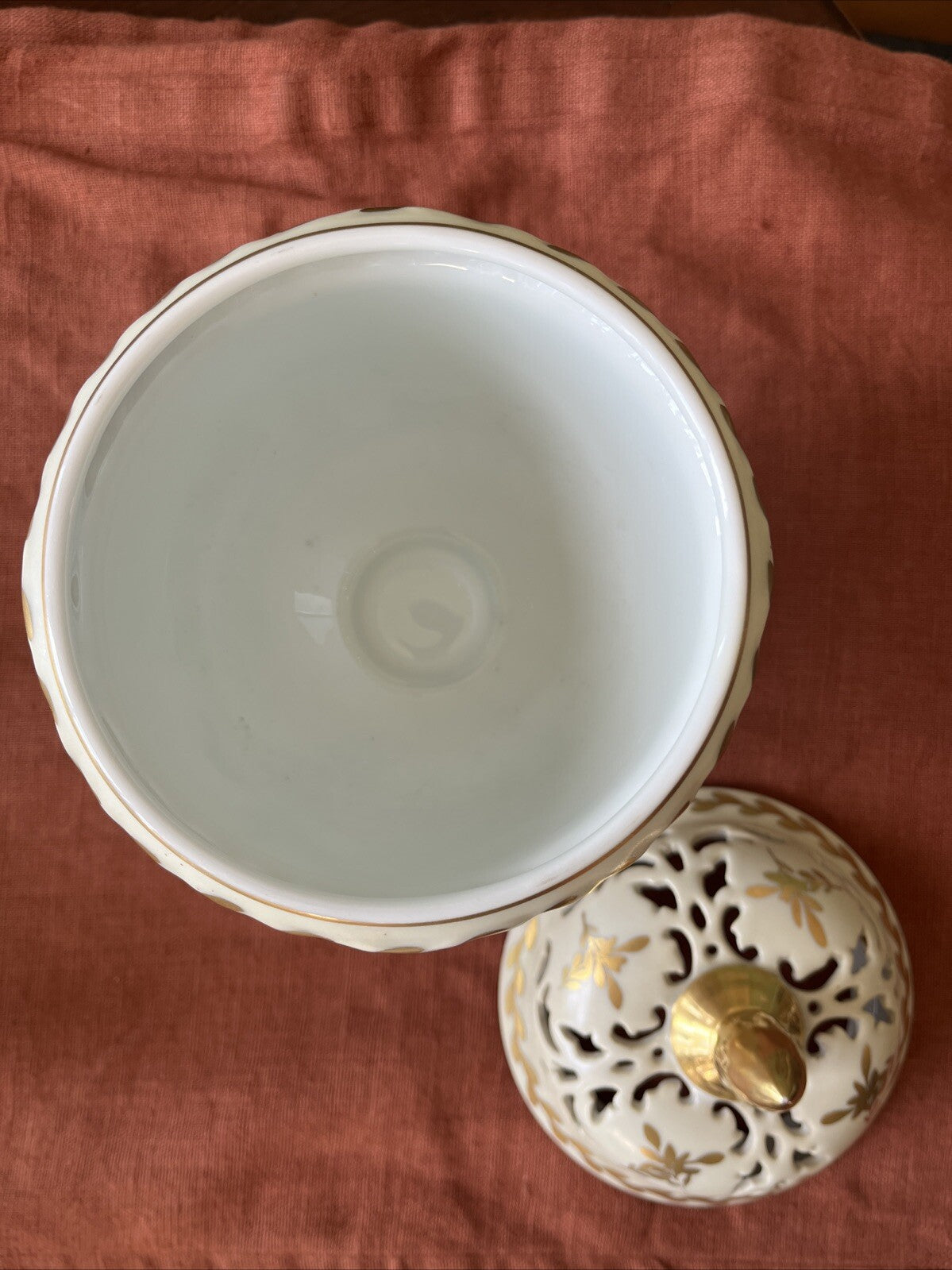 Brûle Parfum/pot En Porcelaine Limoges Blanc Et Doré