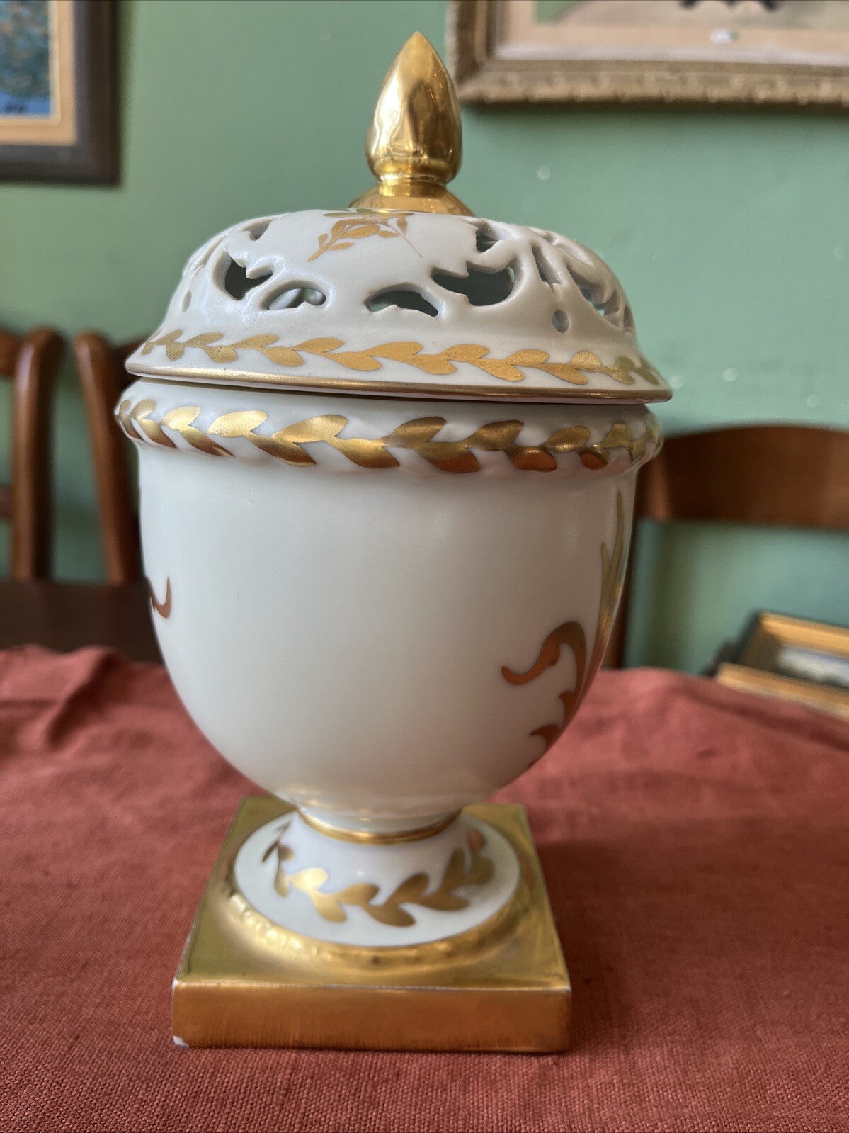 Brûle Parfum/pot En Porcelaine Limoges Blanc Et Doré