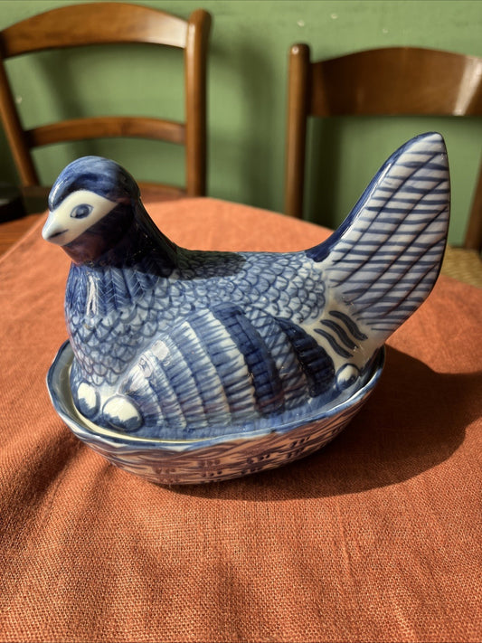 Pot / Terrine En Céramique Bleu Forme De Poule