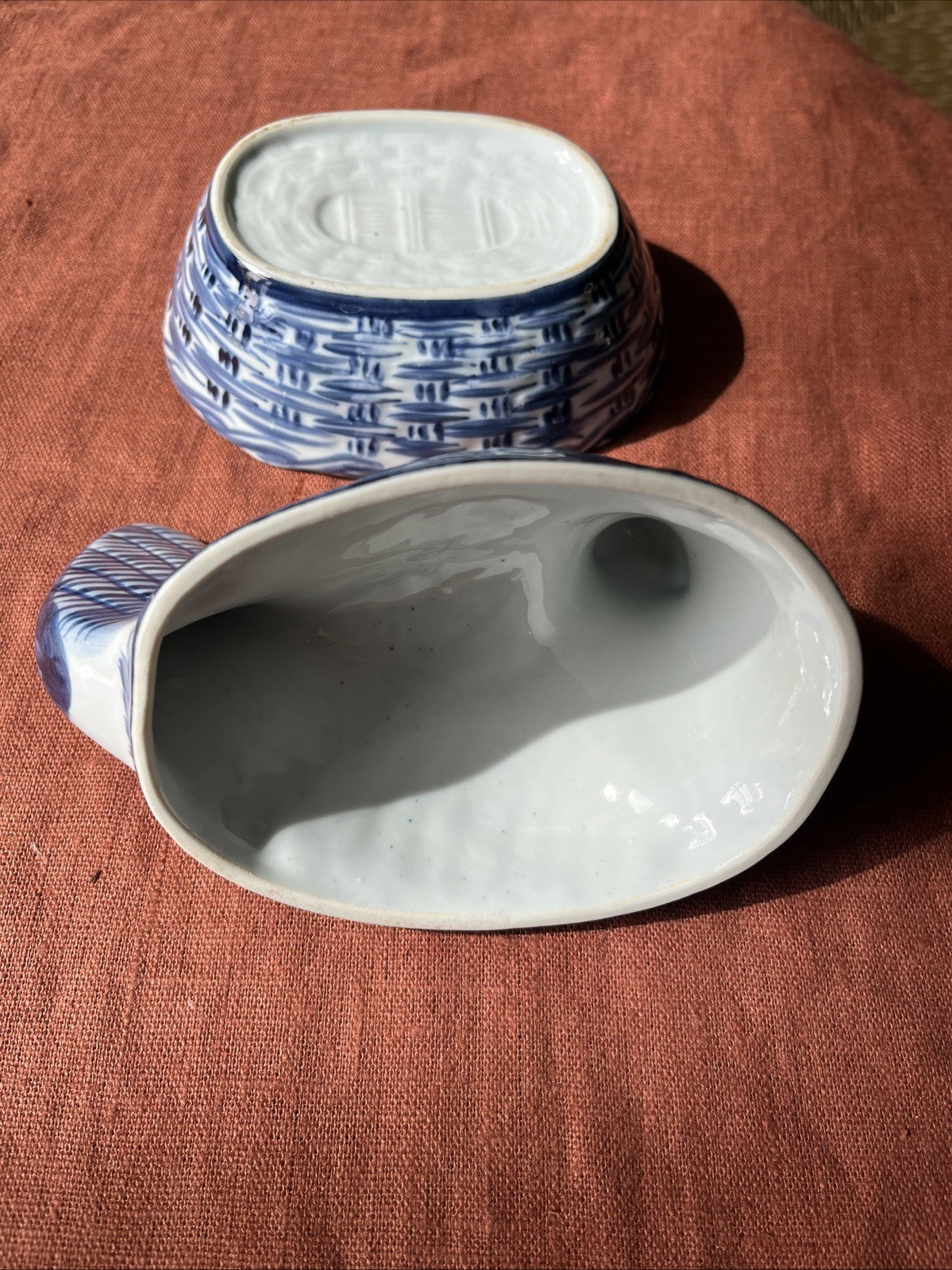 Pot / Terrine En Céramique Bleu Forme De Poule