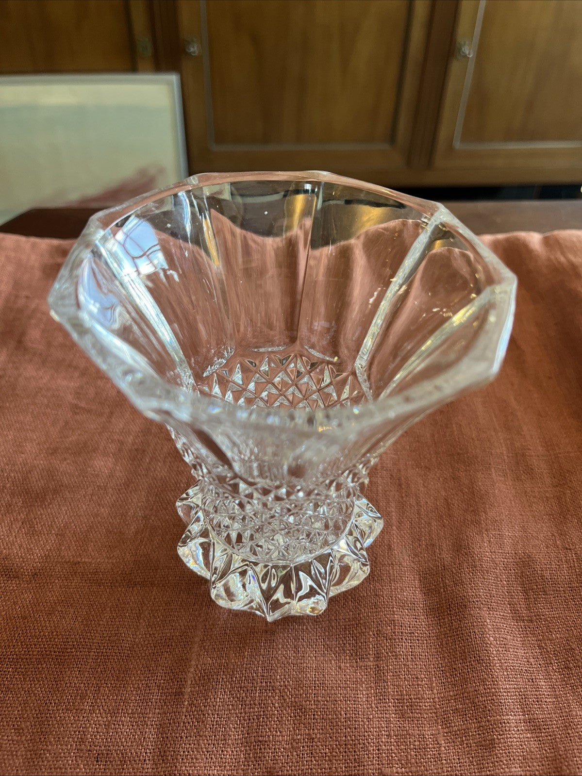Petit Vase En Verre Taillé