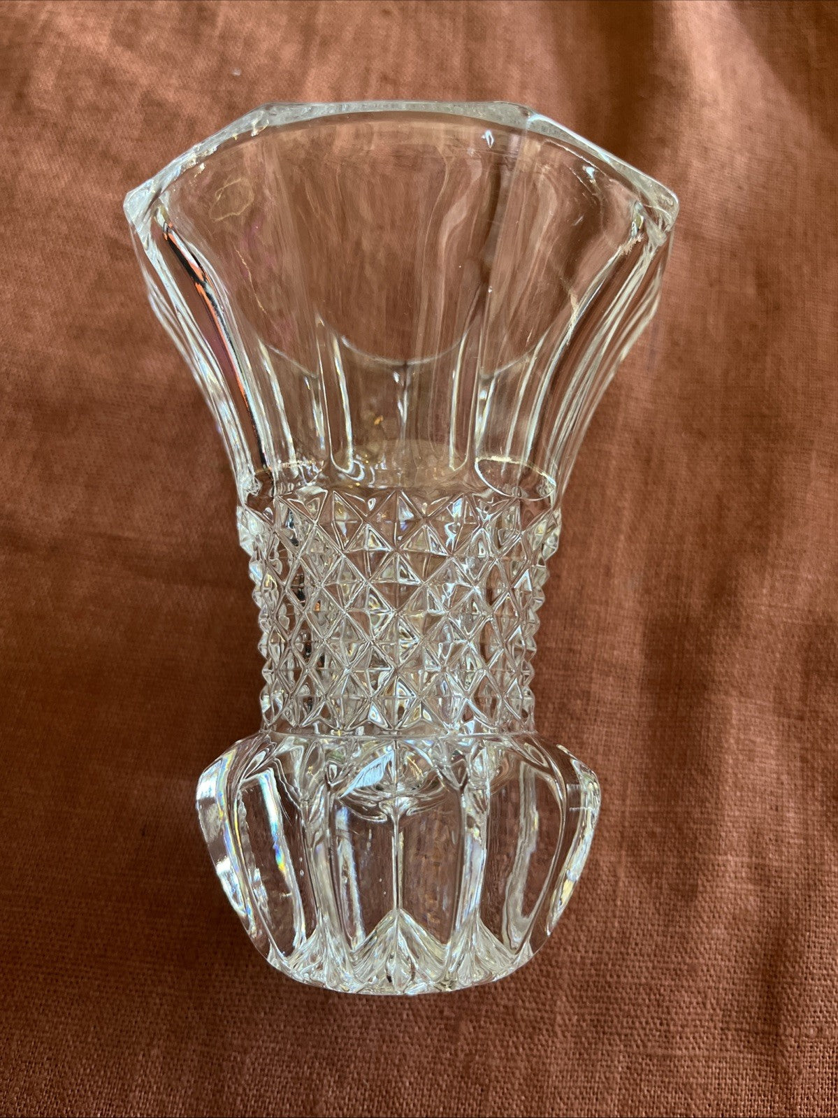 Petit Vase En Verre Taillé
