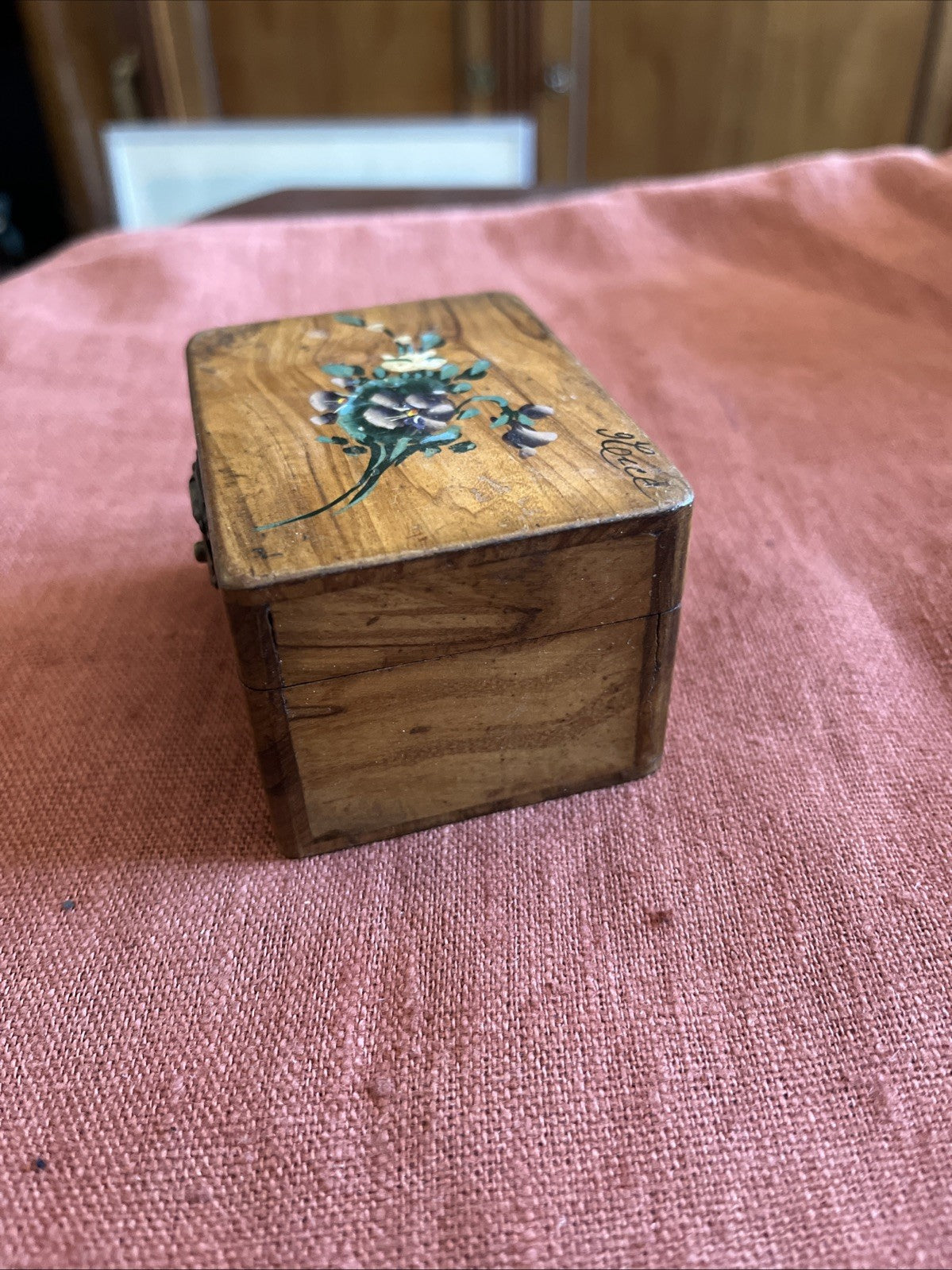Ancienne Petite Boîte À Bijoux Bois Et Décor De Fleurs