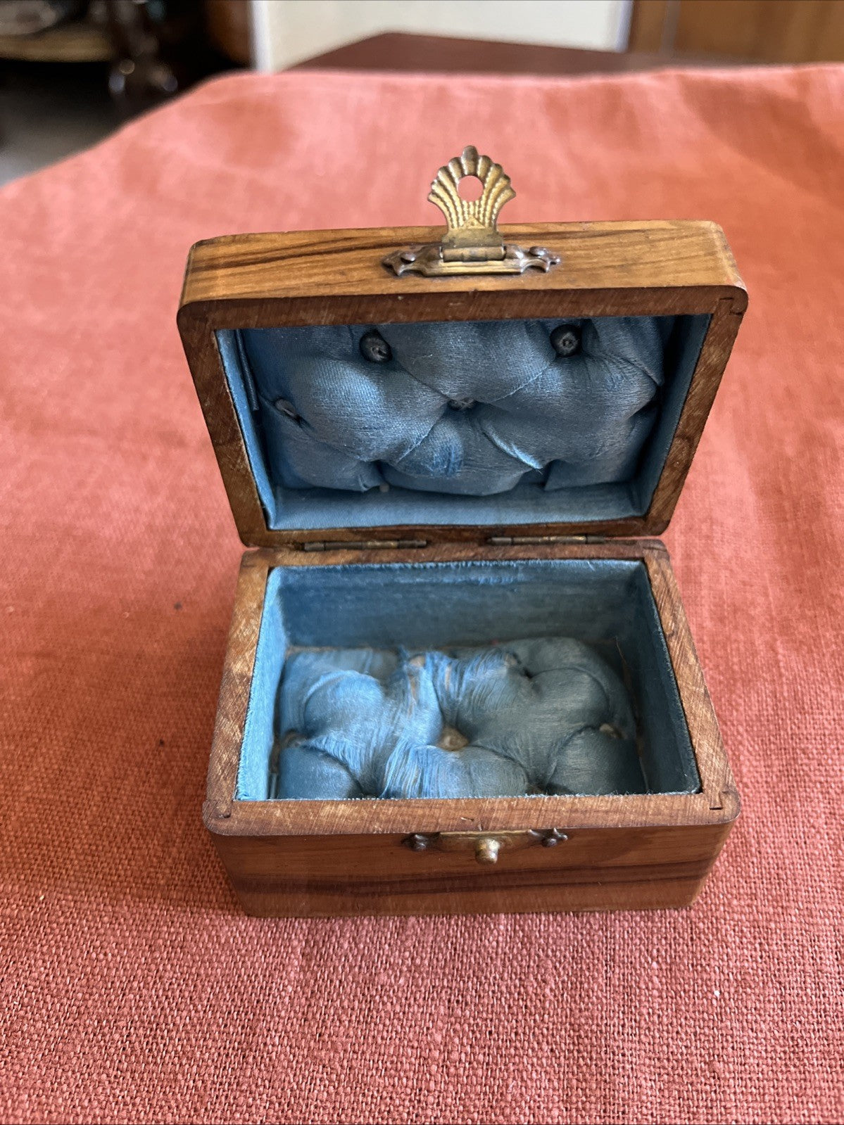 Ancienne Petite Boîte À Bijoux Bois Et Décor De Fleurs